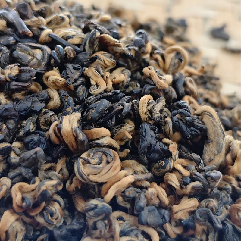 Yunnan Black Tea Snail